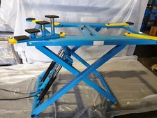 scissor lift  CAR LIFT,  MID